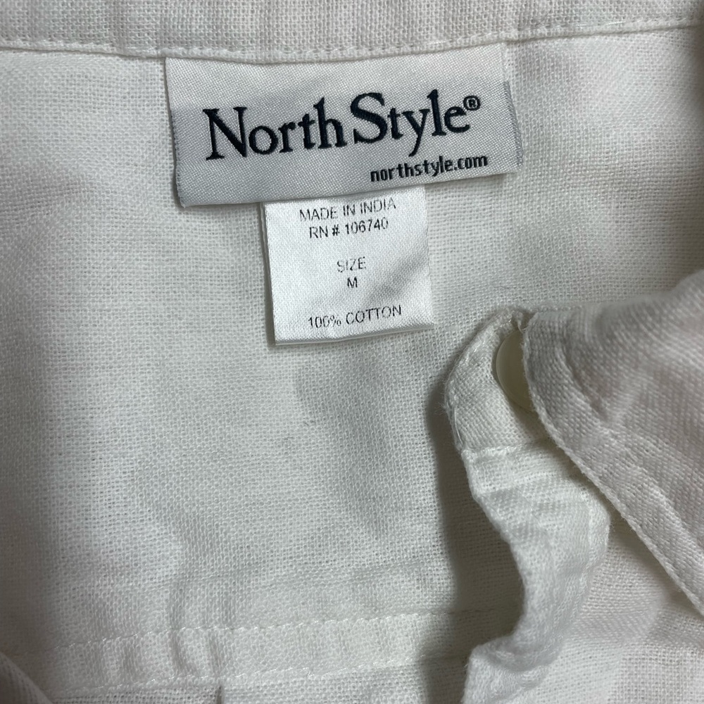 Vintage North Style cotton button down. - Picture 2 of 4